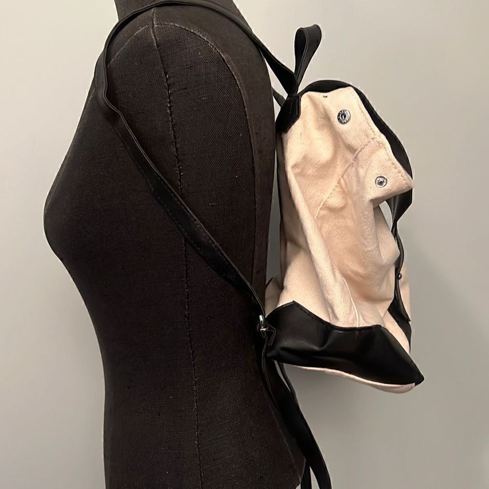Deux Lux Demi Backpack - Picture 2 of 8
